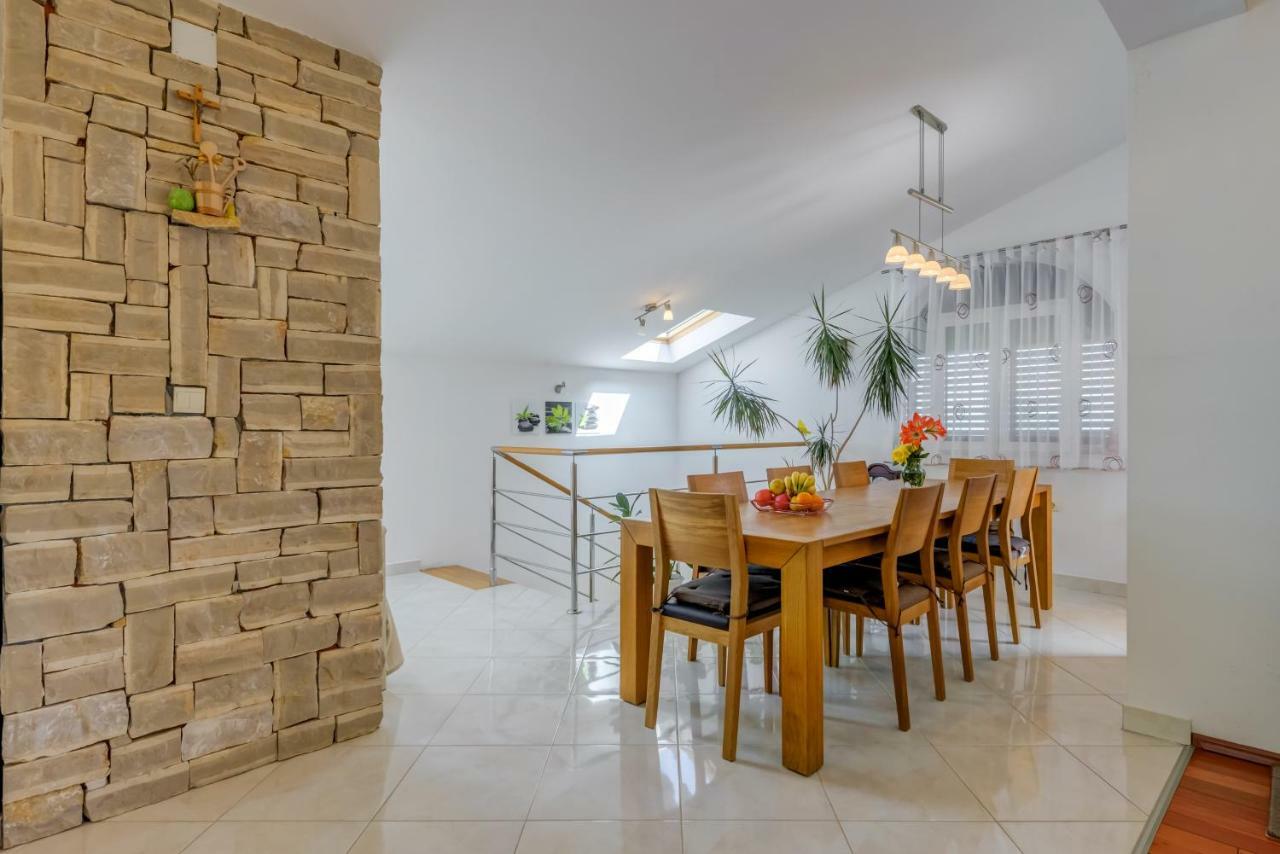 Holiday Home Marincello Σολίν Εξωτερικό φωτογραφία